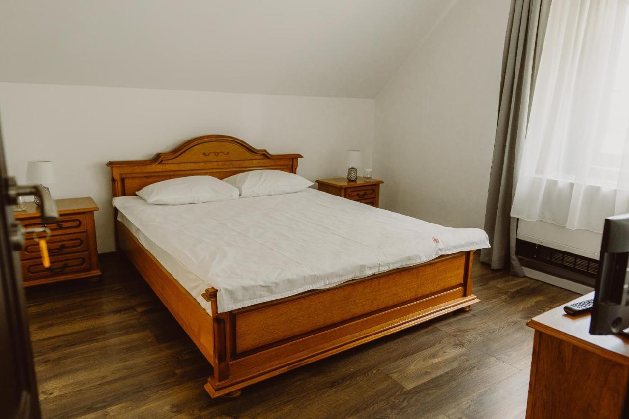 Vila Alsace Podu' Cu Lanturi Bacău Екстериор снимка